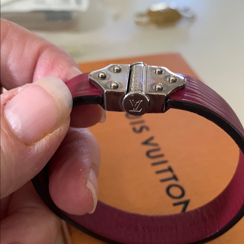 Louis Vuitton Pink Belt with Ornate Silver Buckle - Picture 5 of 10